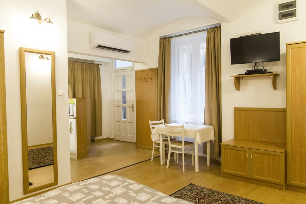 Authentic Grand Boulevard Budapest Extérieur photo